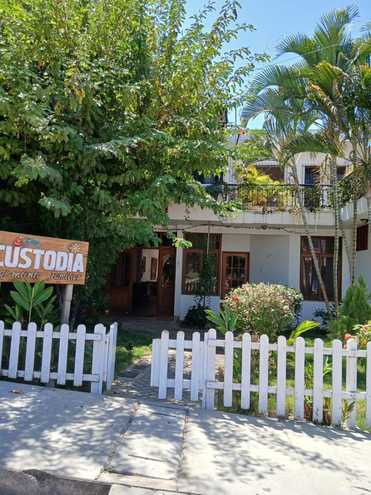 Alojamiento Familiar Custodia Tarapoto Exterior foto